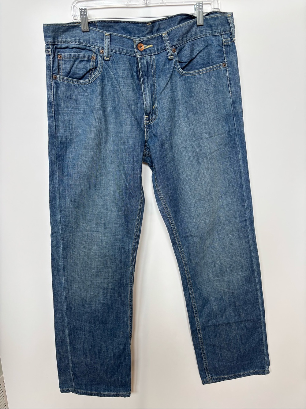 Levi's 559 Men's Straight Relaxed Fit Medium Wash Denim Jeans 34x32